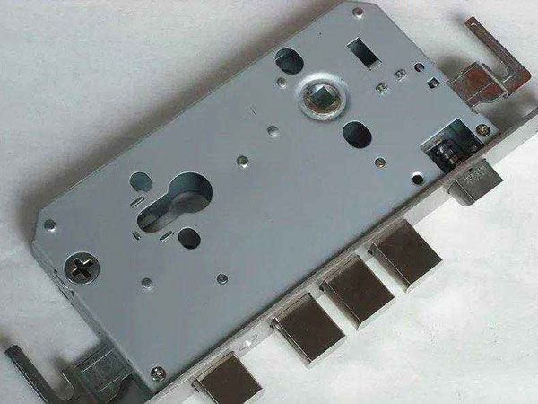 巴里坤哈萨克24小时上门开锁公司