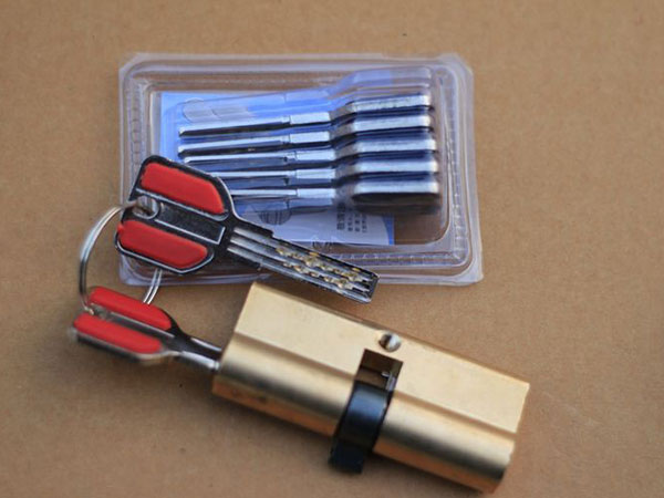 巴里坤哈萨克24小时上门开锁公司